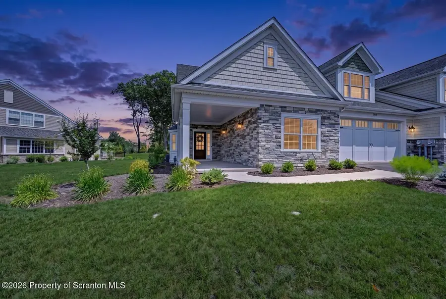 208 Oak Hill Circle, South Abington, PA 18411 - #2