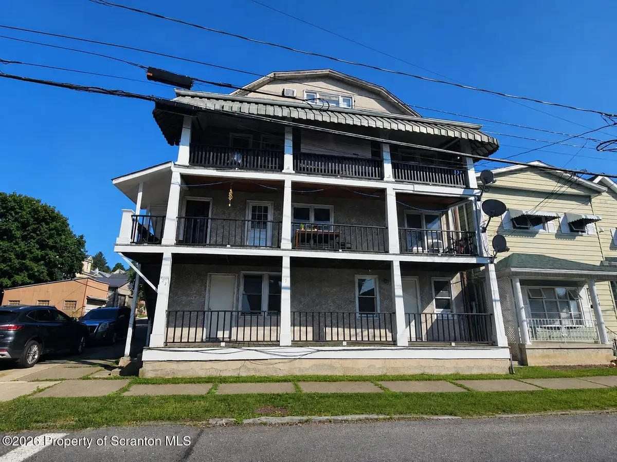 122-124 Willow Street, Dunmore, PA 18512 - #1
