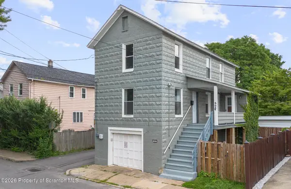 305 Dean Court, Kingston, PA 18704