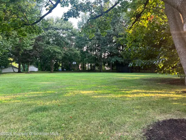 Birdie Lane, Dickson City, PA 18519