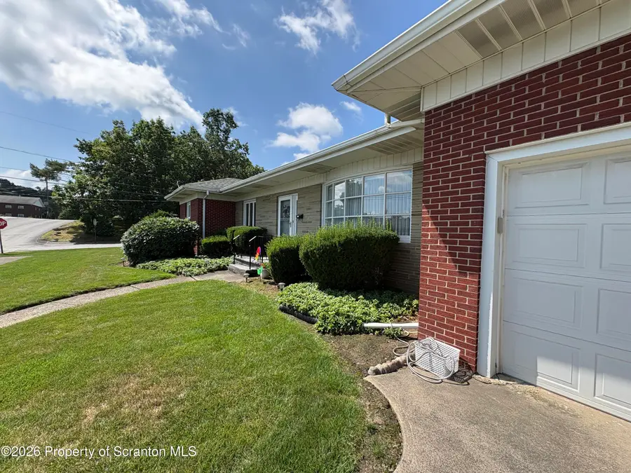 608 School Street, Moosic, PA 18507 - #2