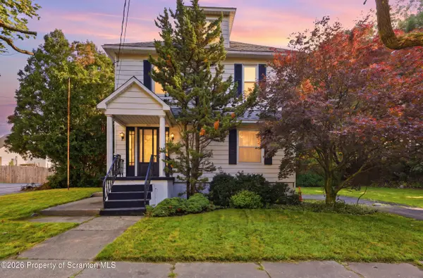 711 Pine Street, Mayfield, PA 18433