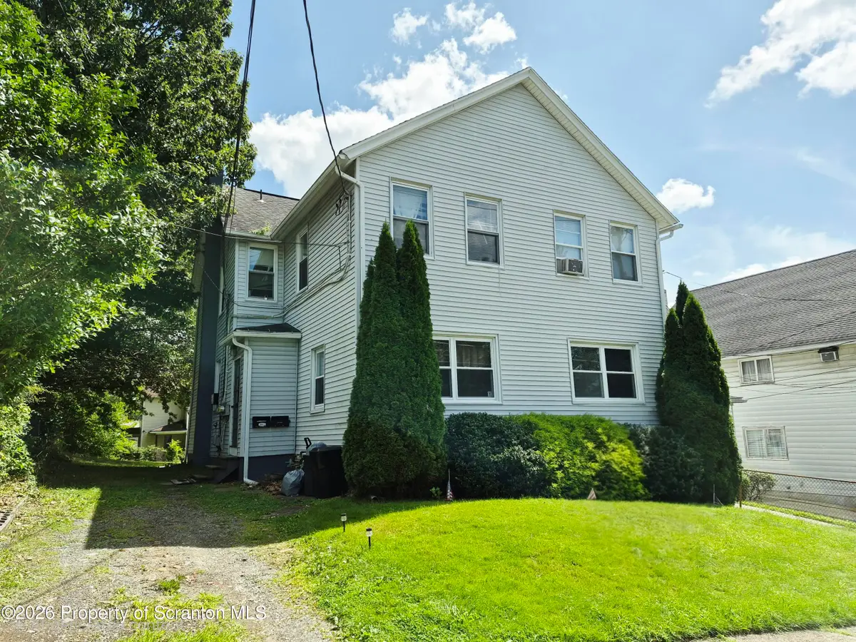 1316-1318 Jefferson Avenue, Dunmore, PA 18509 - #1