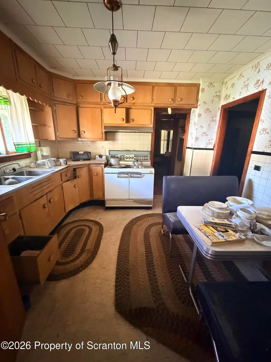 619 S Keyser Avenue, Taylor, PA 18517 - #2