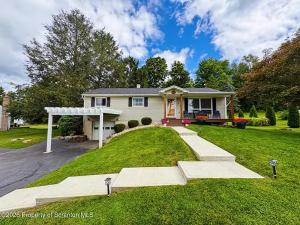 504 Hilltop Lane, South Abington Twp, PA 18411