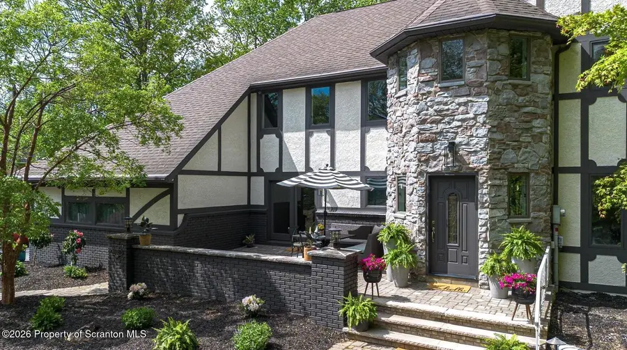 102 Longfellow Close, Moosic, PA 18507 - #3