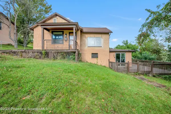 105 Division Street, Mayfield, PA 18433