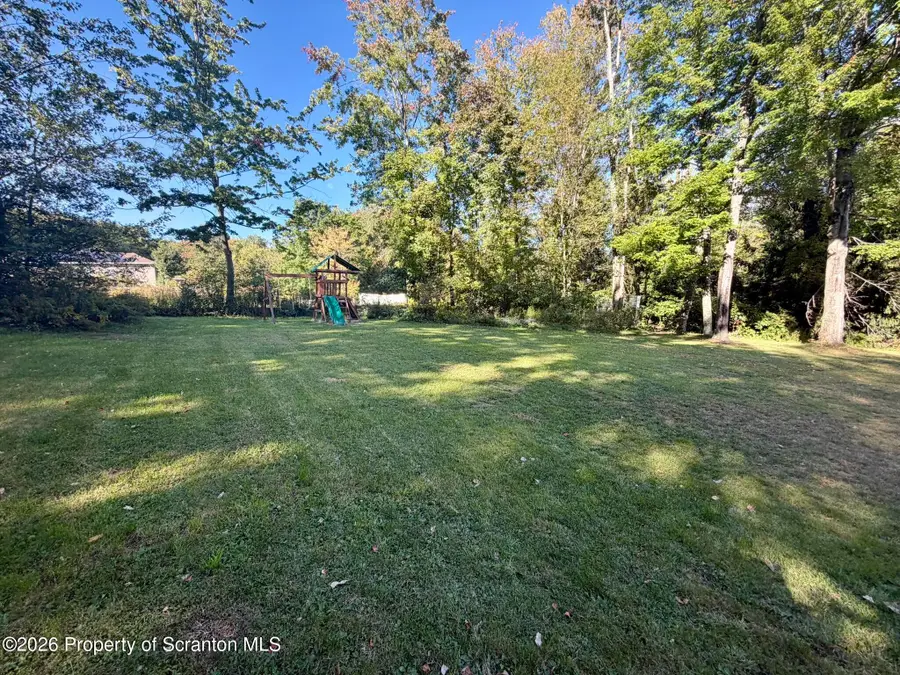 25 43rd Street, Carbondale, PA 18407 - #3