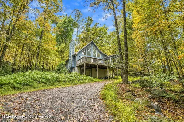 93 Ridge Road, Lake Ariel, PA 18436