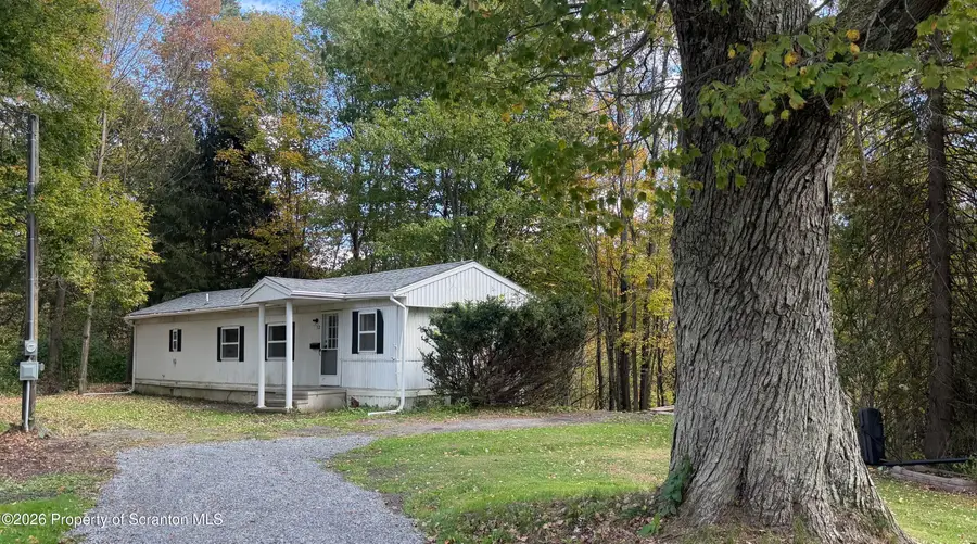 32 Mccabe Avenue, Carbondale, PA 18407 - #2