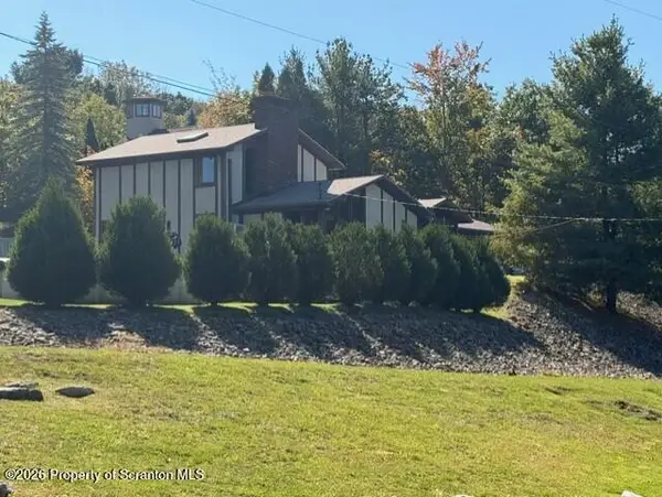 4372 Elmhurst Boulevard, Dunmore, PA 18505