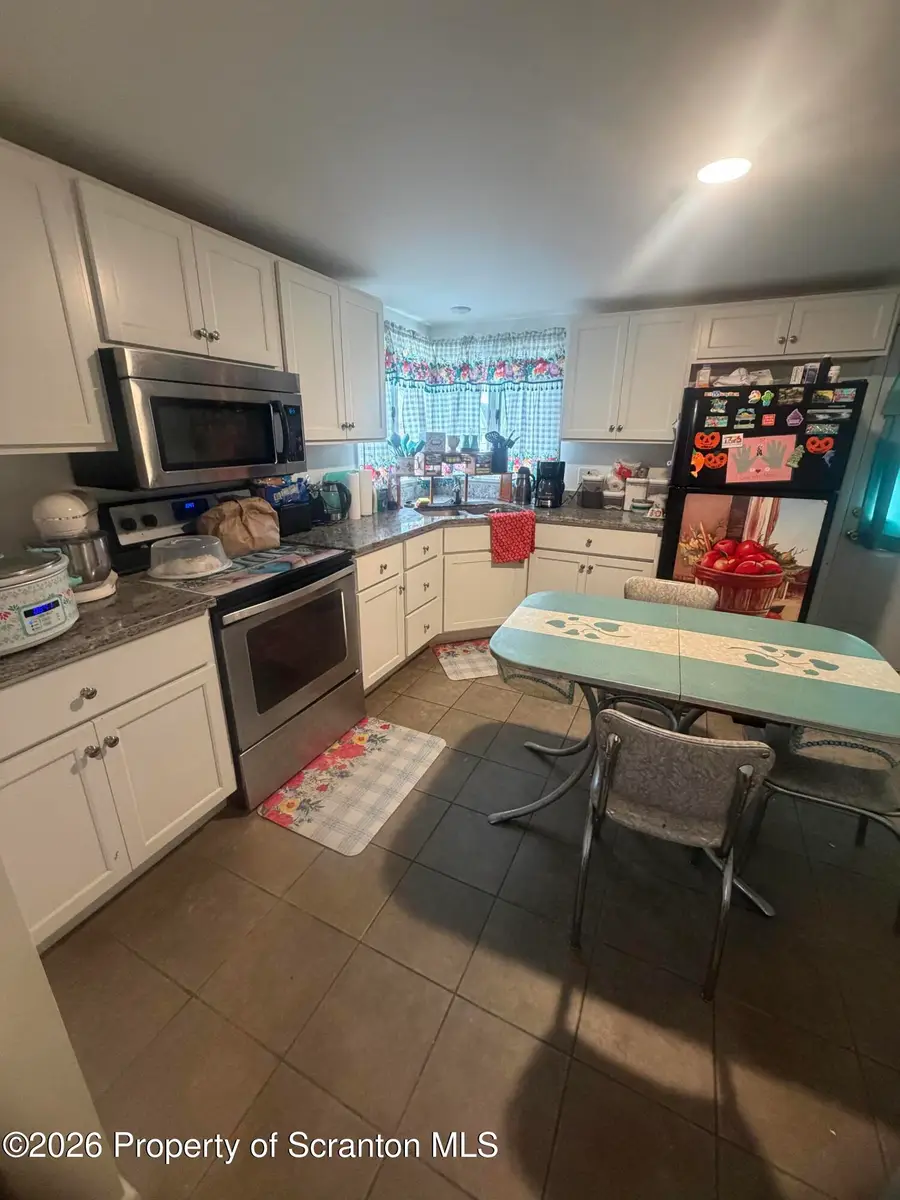 546 N Bromley Avenue, Scranton, PA 18504 - #2
