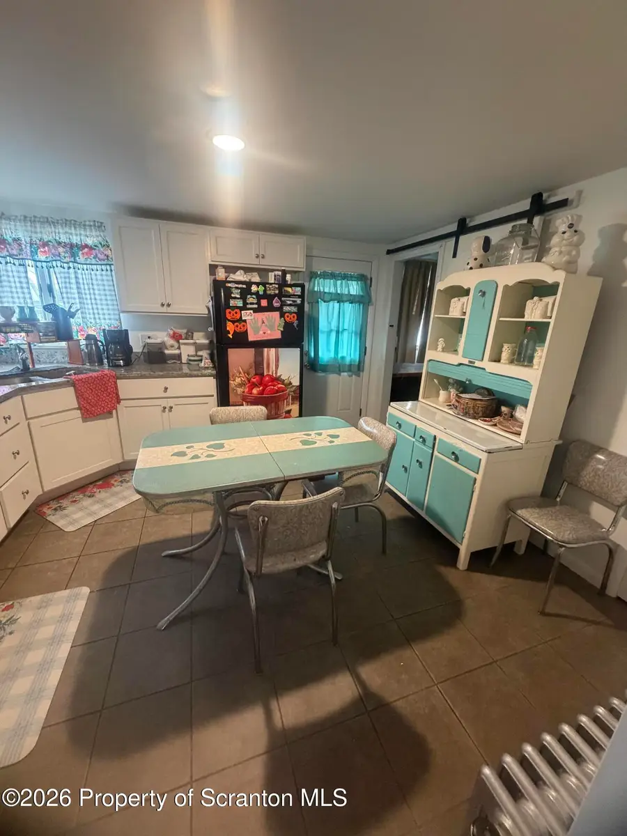 546 N Bromley Avenue, Scranton, PA 18504 - #3