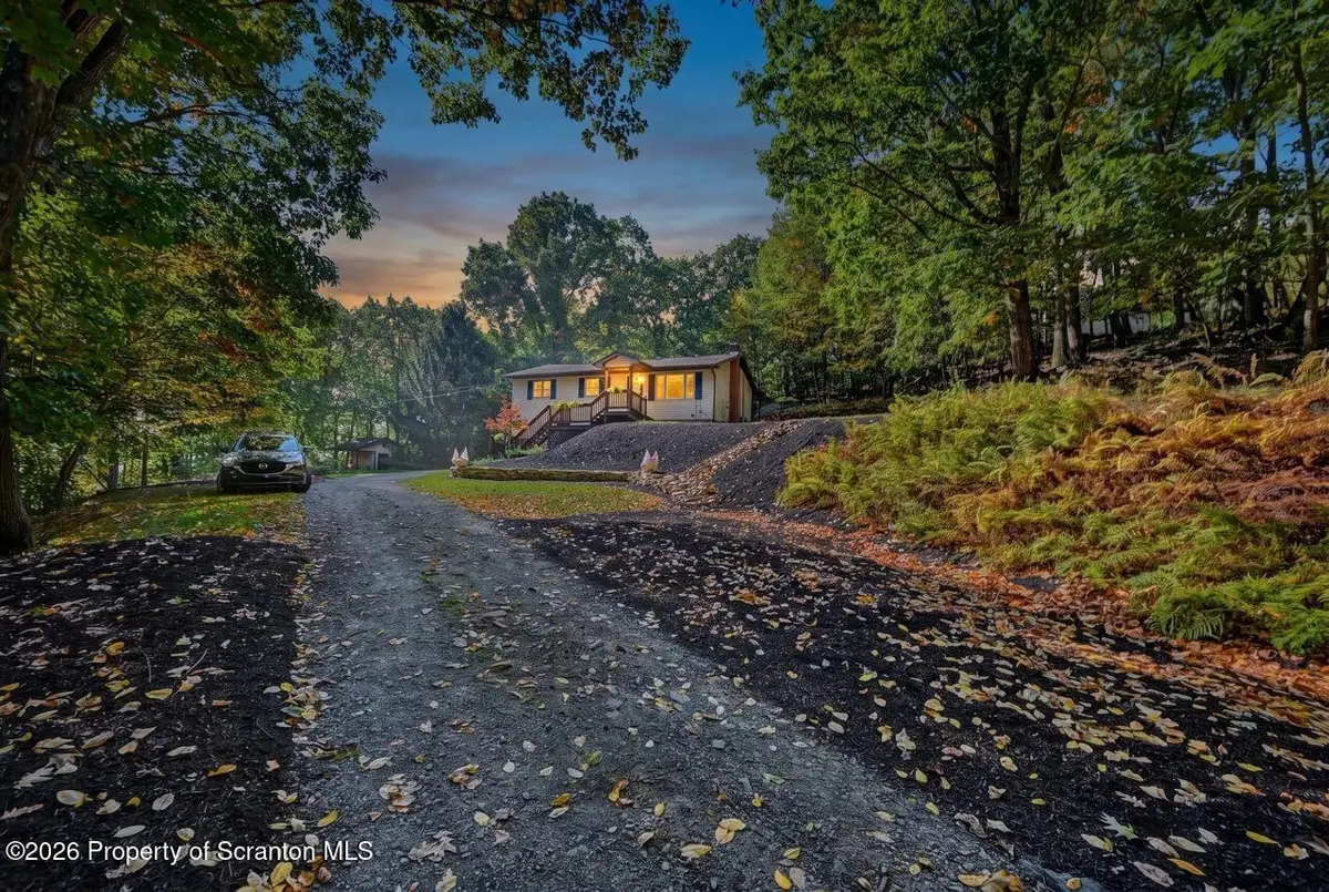 3033 Division Street, Scranton, PA 18504 - #1
