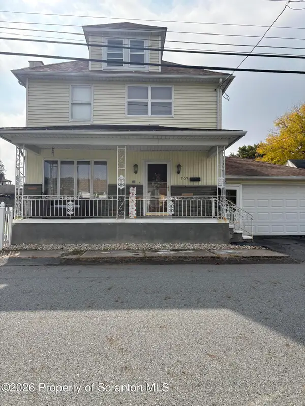 707 Hickory Street, Peckville, PA 18452