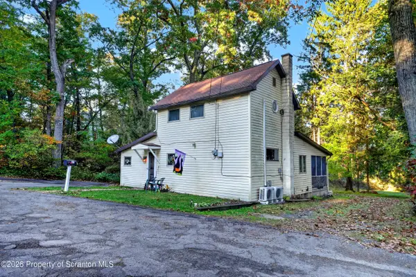 51 Vandermark Avenue, Mountaintop, PA 18707
