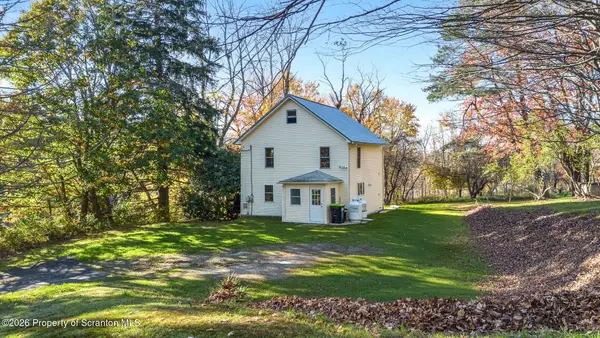 28 Ackerly Road, Scott Twp, PA 18411