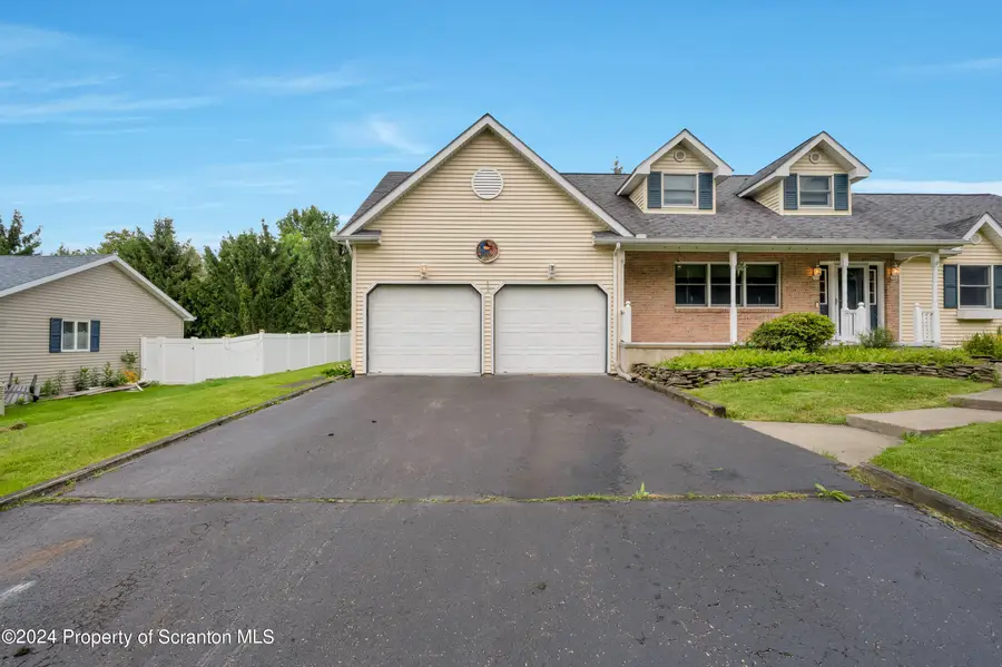 305 Maggies Road #L B, South Abington Township, PA 18411 - Image #3