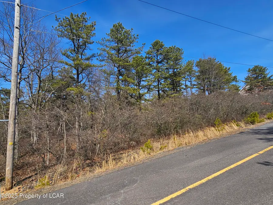 194 Pocahontas Drive, Hazle Township, PA 18202 - Image #2