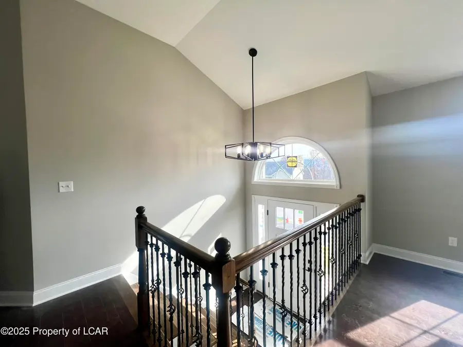 15 Sunset View Drive, Nanticoke, PA 18634 - Image #3