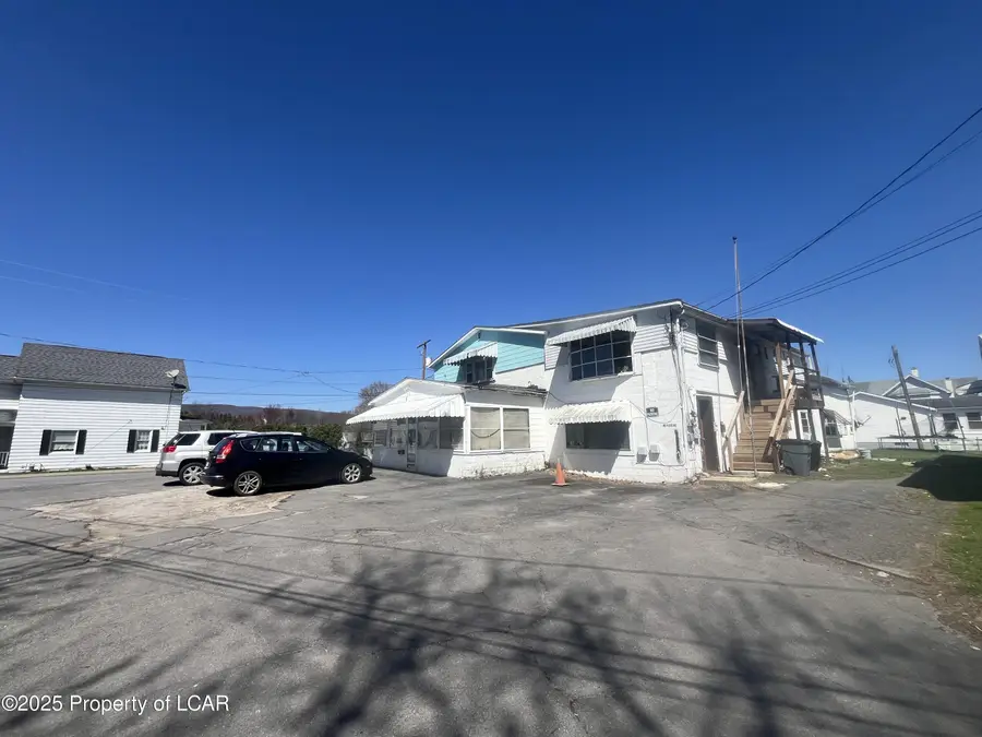 207 Milwaukee Avenue, Old Forge, PA 18518 - Image #2