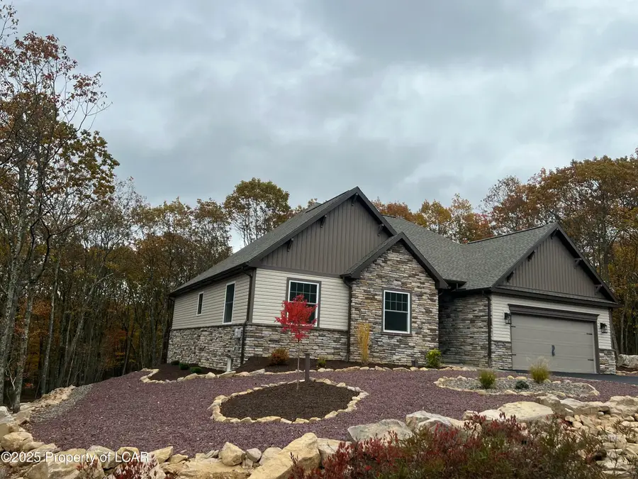 9 Tulip Tree Lane, Hazle Township, PA 18202 - Image #3