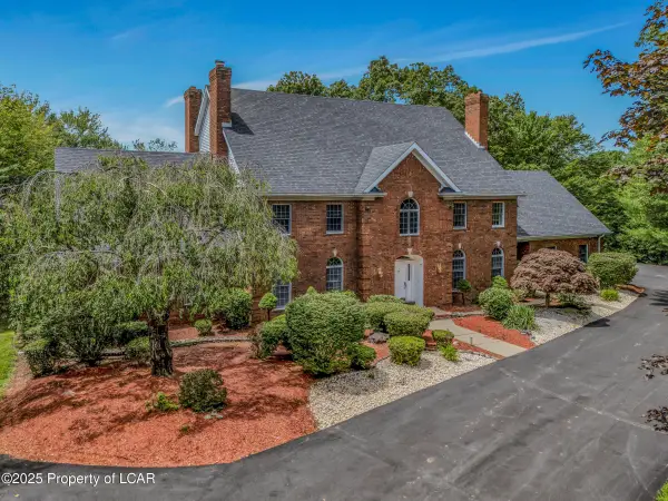 383 S Main Road, Mountain Top, PA 18707