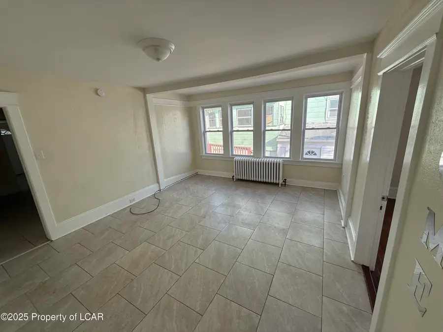 629 Arthur Street, Hazleton, PA 18201 - Image #2