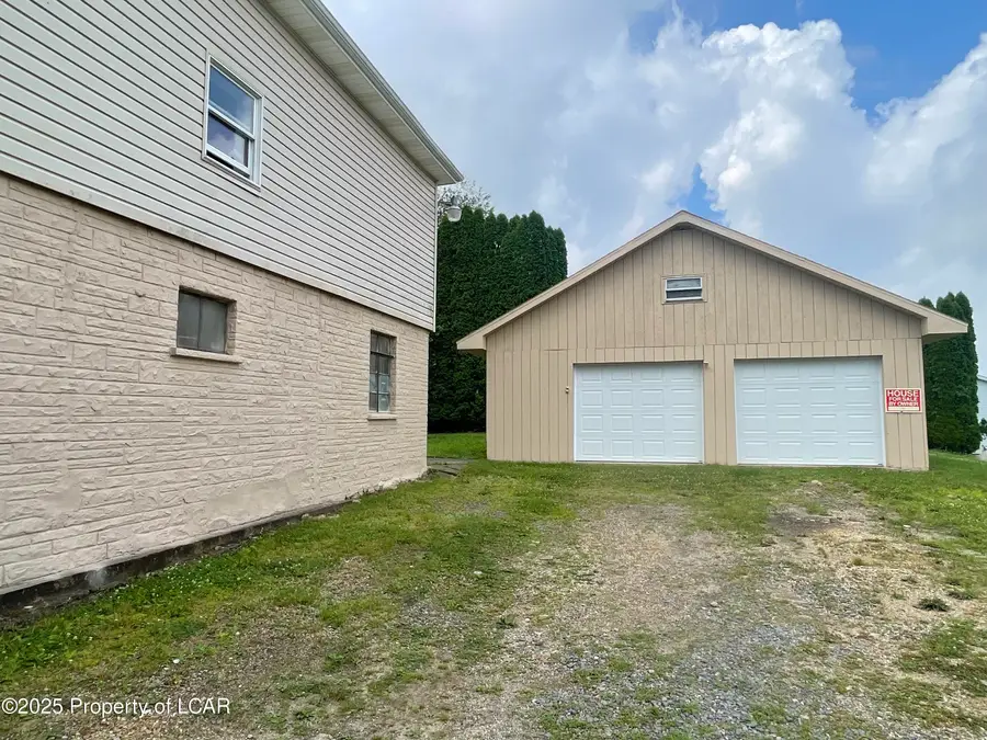 1087 N Rear Locust Street, Hazle Township, PA 18202 - Image #2