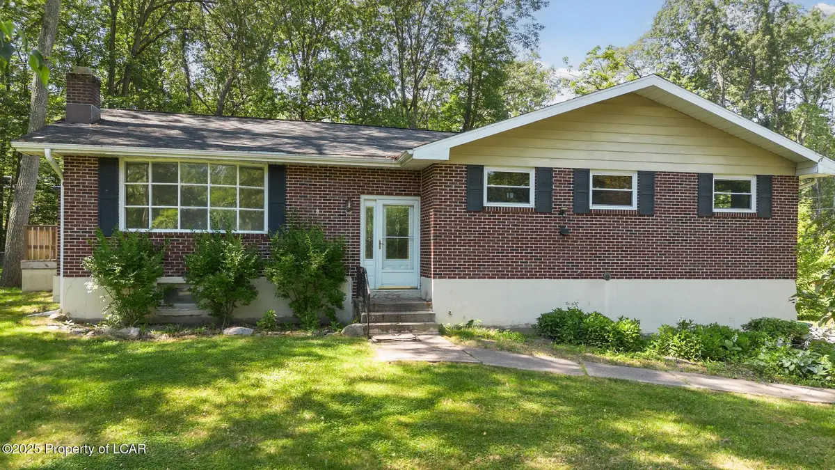 43 Walden Drive, Mountain Top, PA 18707 - Image #1