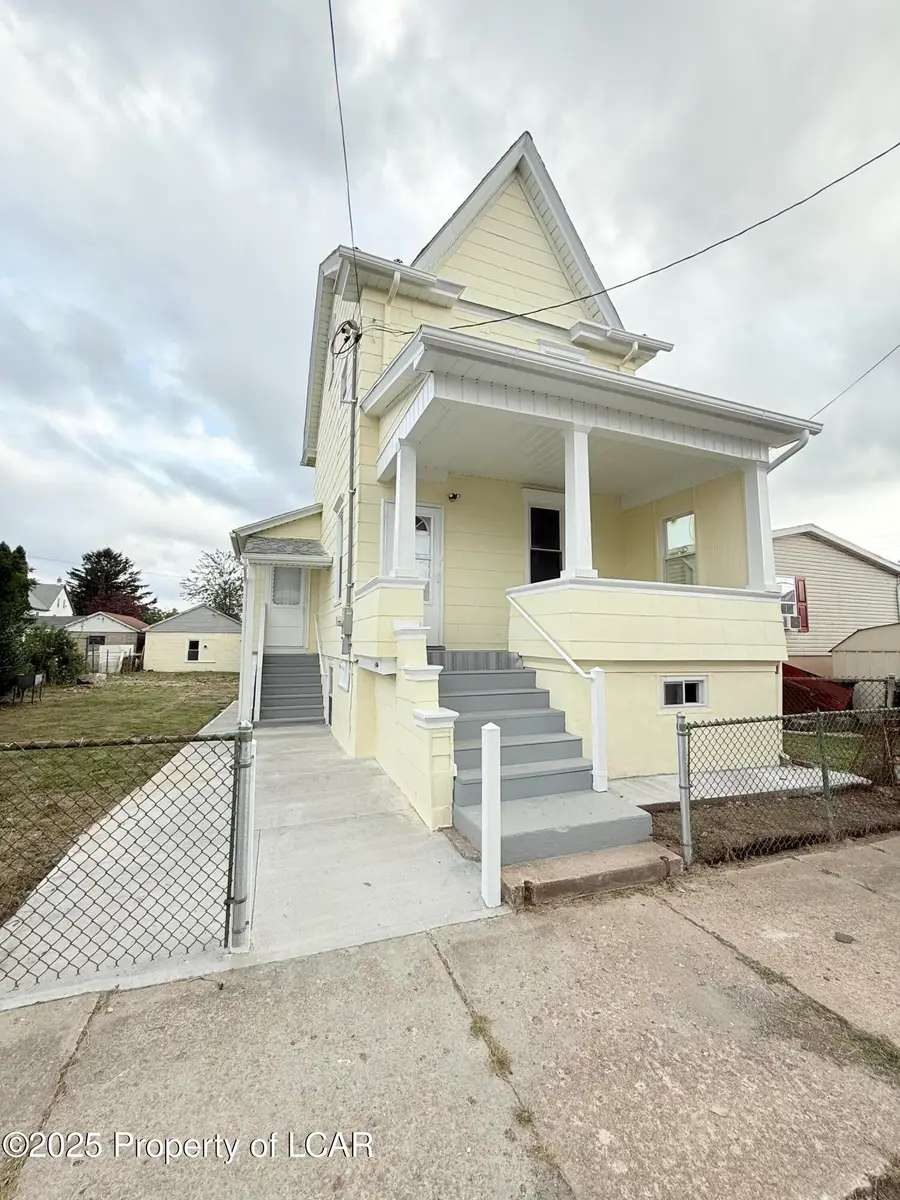 536 W Green Street, West Hazleton, PA 18202 - Image #2