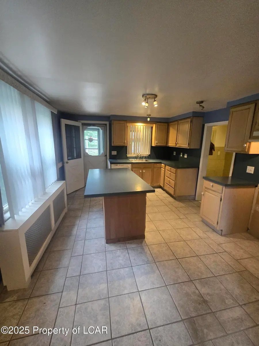 55 Oregon Street, Wilkes Barre, PA 18702 - Image #2