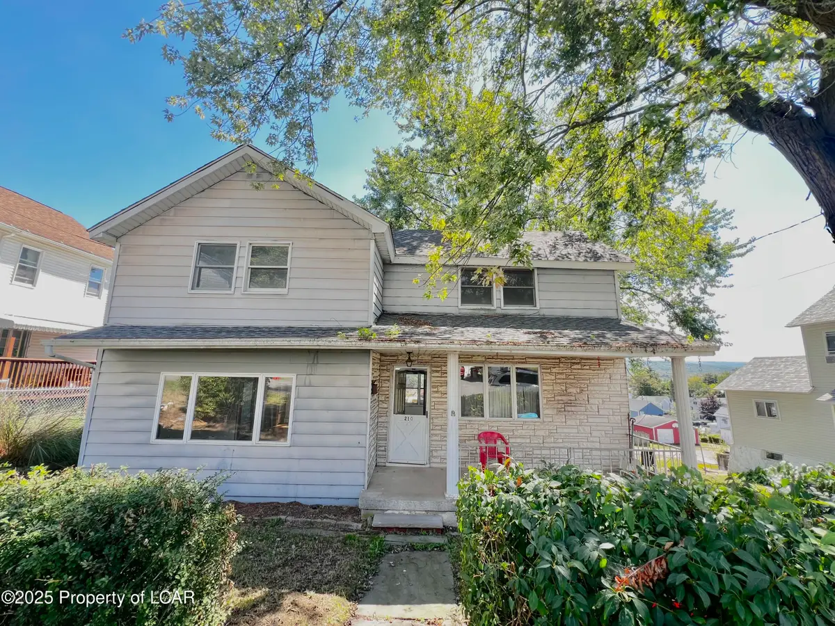 210 Gorham Avenue, Mayfield, PA 18433 - Image #1