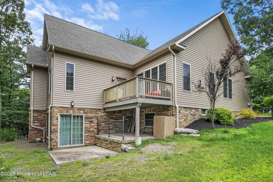 117 Crooked Stick Lane, Hazle Township, PA 18202 - Image #2