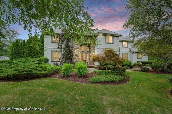 169 Wagner Boulevard, Greenfield Township, PA 18407