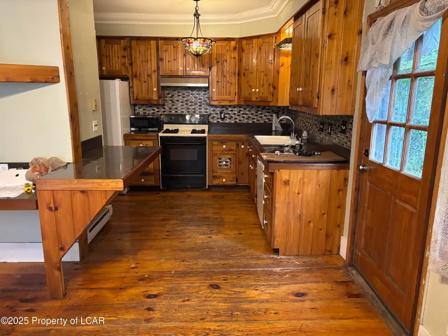 106 W Union Street, Shickshinny, PA 18655 - Image #2
