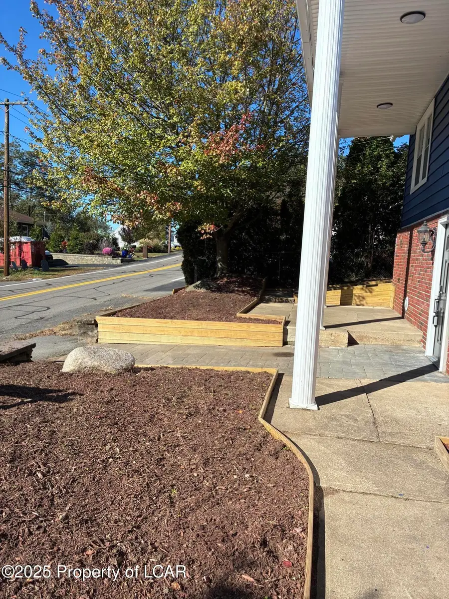 32 Old Boston Road, Pittston, PA 18640 - Image #3