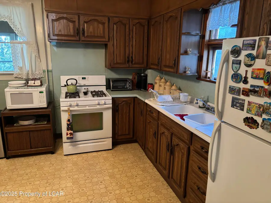 27 Auburn Street, Wilkes Barre, PA 18702 - Image #3