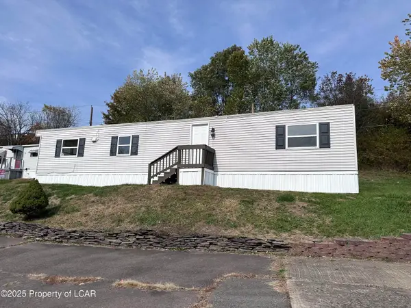 7 Echo Valley Drive, Shavertown, PA 18708