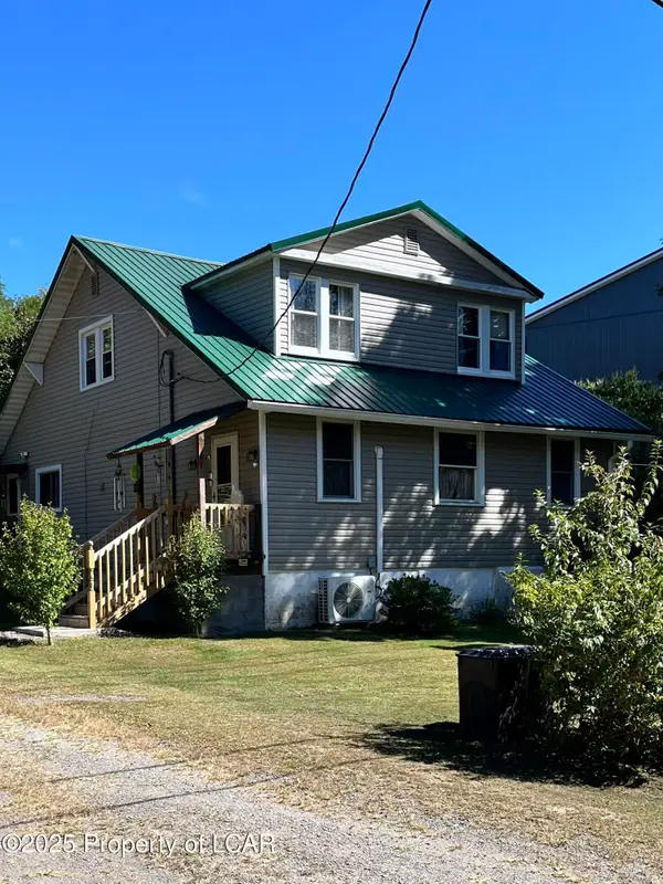 141 Sayre Road, Hunlock Creek, PA 18621