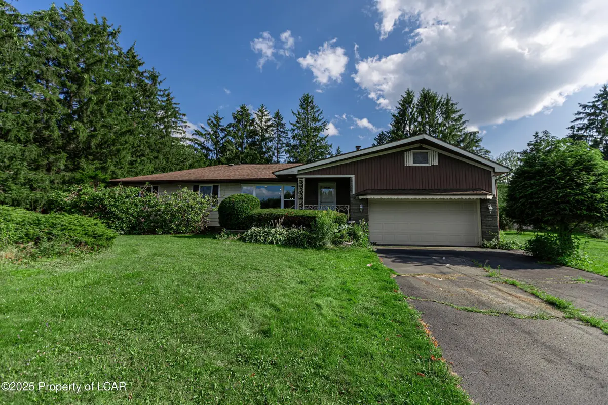 806 Justus Boulevard, Scott Township, PA 18447 - Image #1