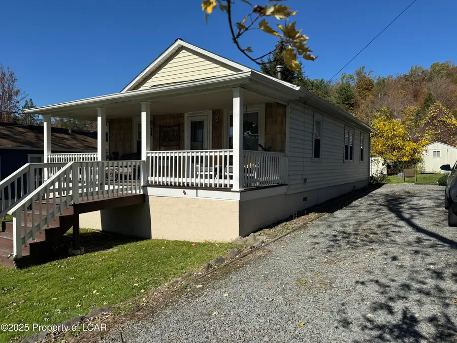 32 1st Street, Harveys Lake, PA 18618 - Image #2