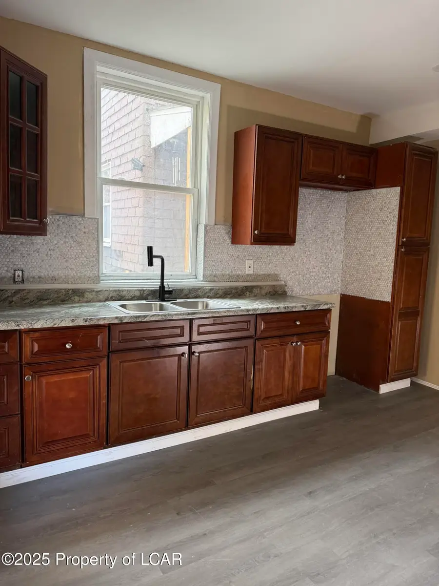 201 Market Street, Cumbola, PA 17972 - Image #3