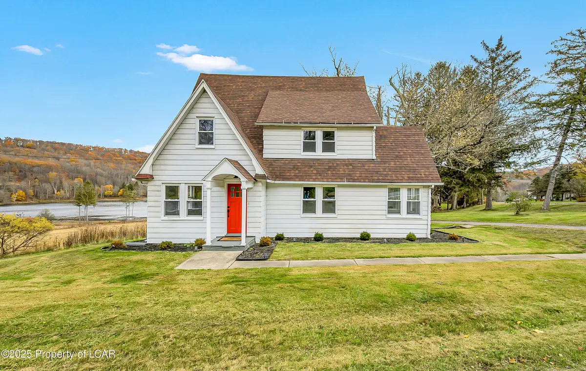 3637 Sr 309 Highway, Dallas, PA 18612 - Image #1