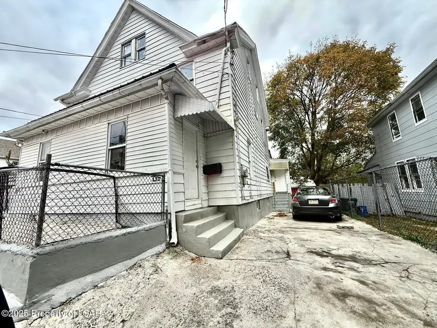 735 W 9th Street, Hazleton, PA 18201 - Image #3