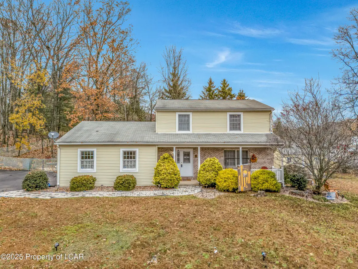 1 Rockledge Drive, Mountain Top, PA 18707 - Image #1