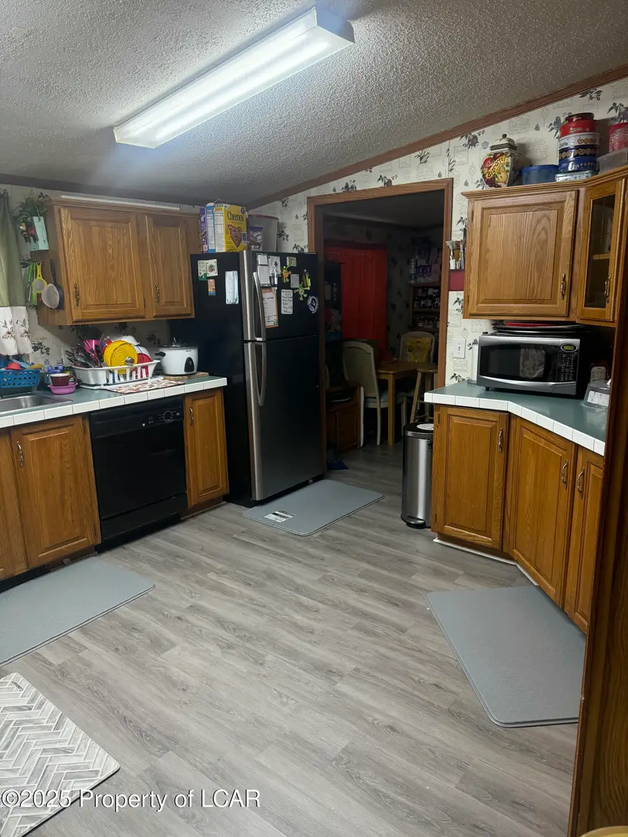 318 Echo Valley Drive, Shavertown, PA 18708 - Image #2