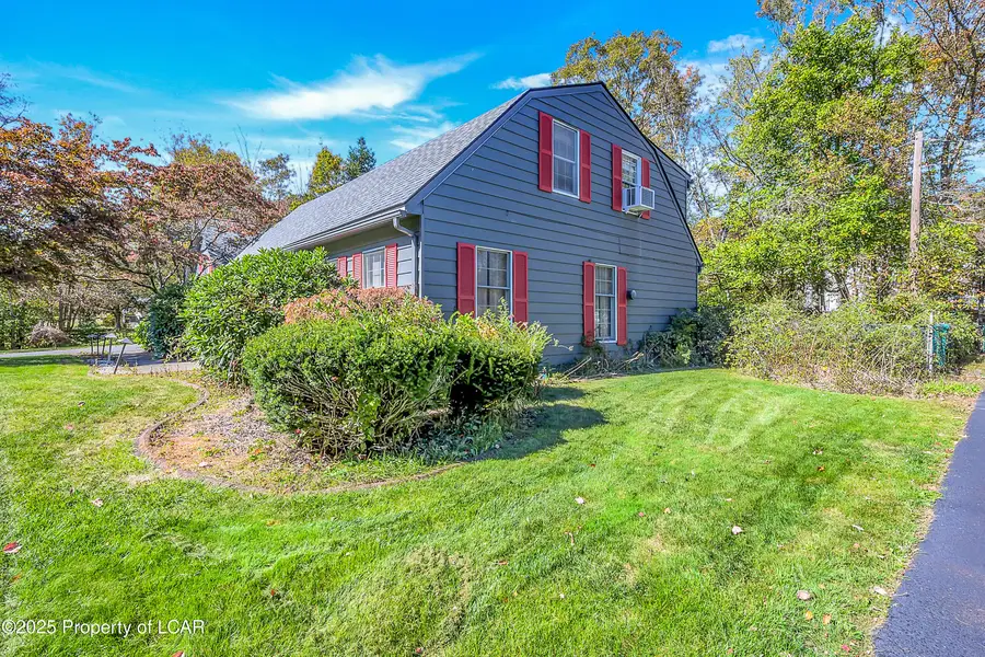 33 Walden Drive, Mountain Top, PA 18707 - Image #3