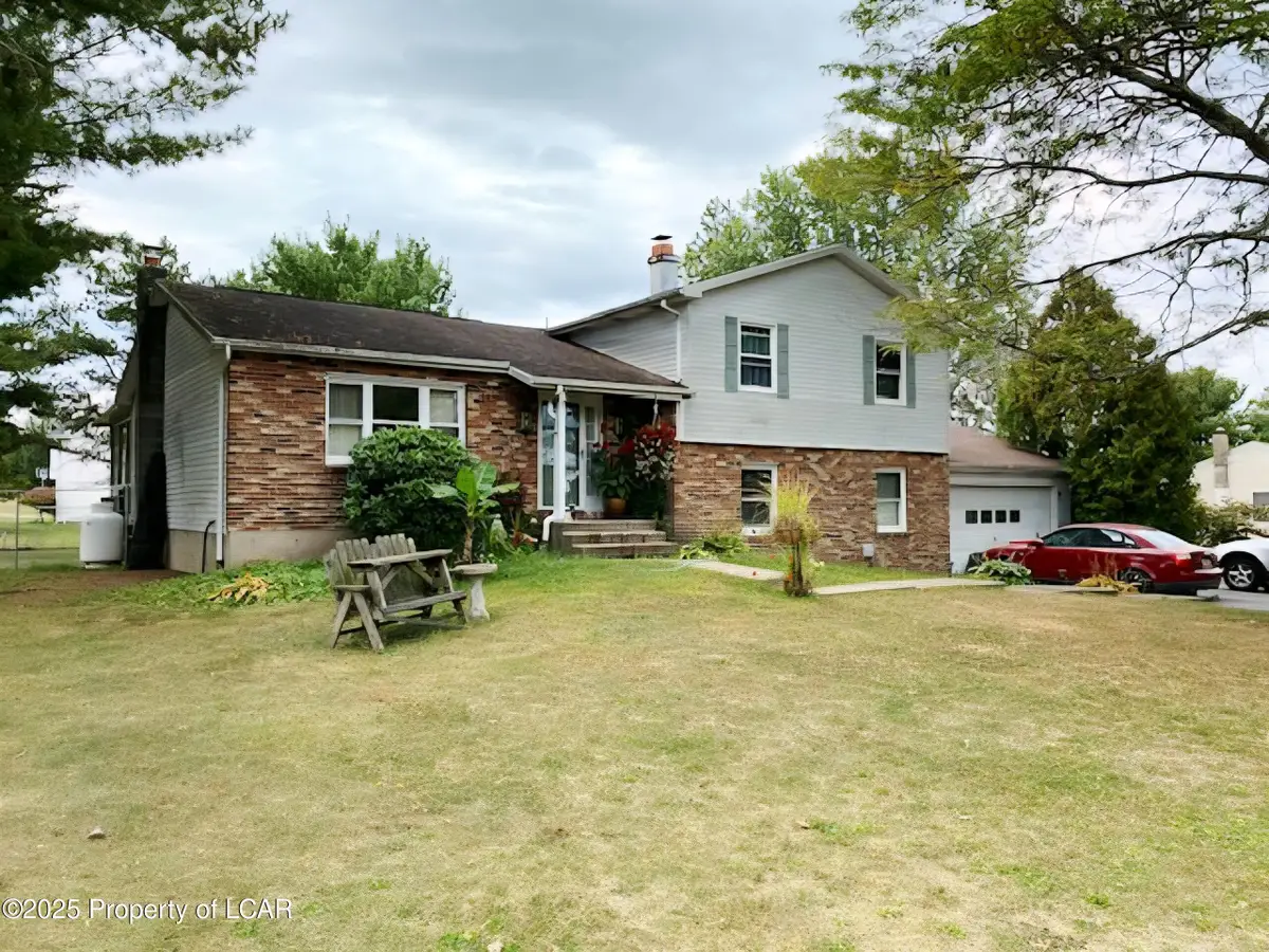 117 Side Hill Court, Sugarloaf Township, PA 18249 - Image #1