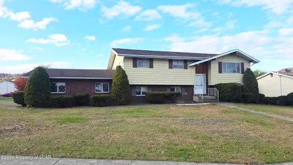 120 E Pheasant Drive, Larksville, PA 18704